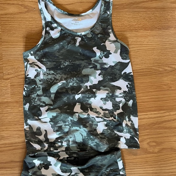 Avia Leggings and tank top. Size 7-8 - Picture 3 of 4